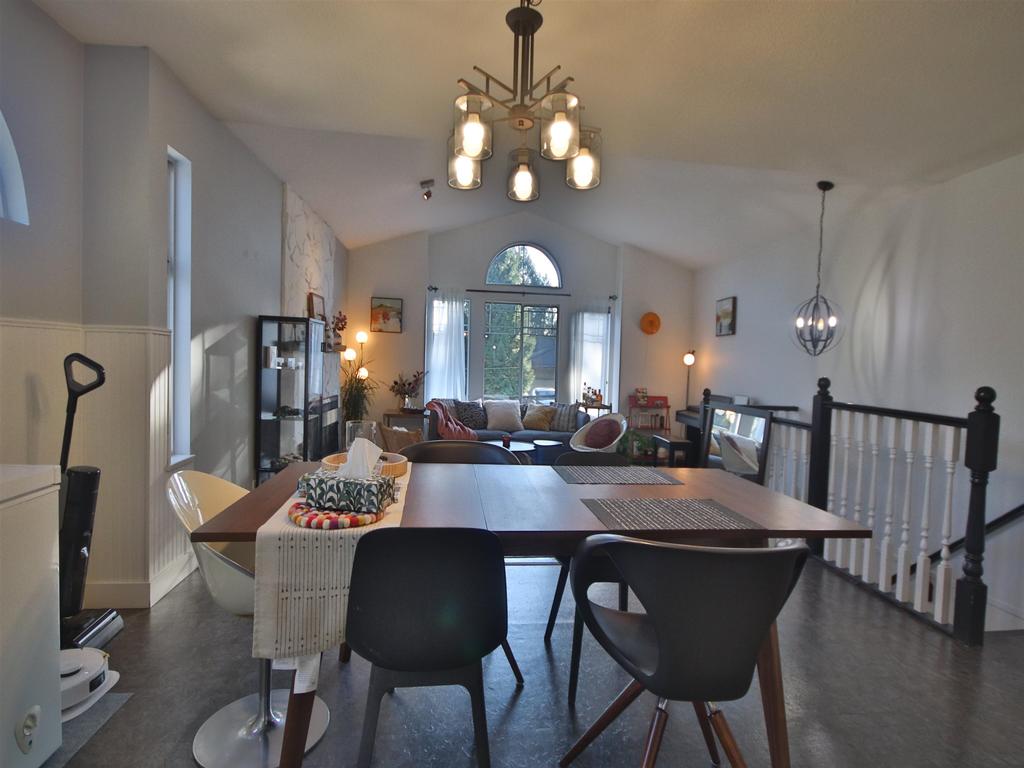 Listing Image for R3080343