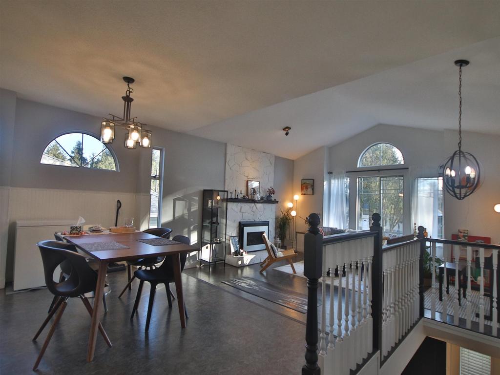 Listing Image for R3080343