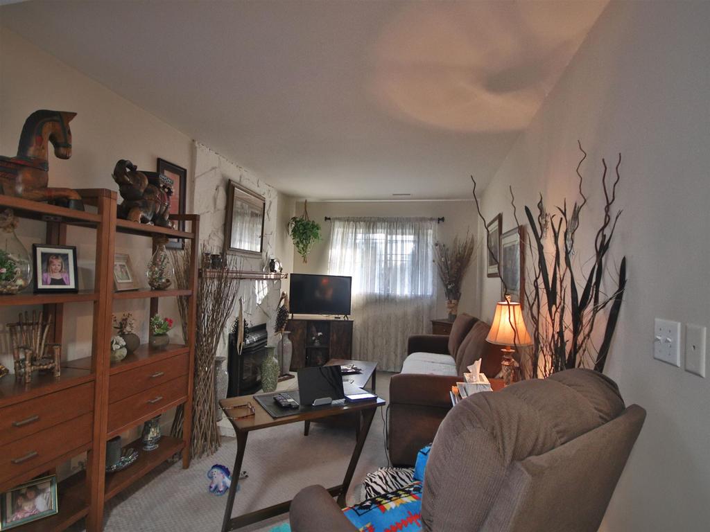 Listing Image for R3080343