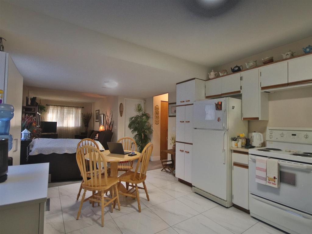 Listing Image for R3080343