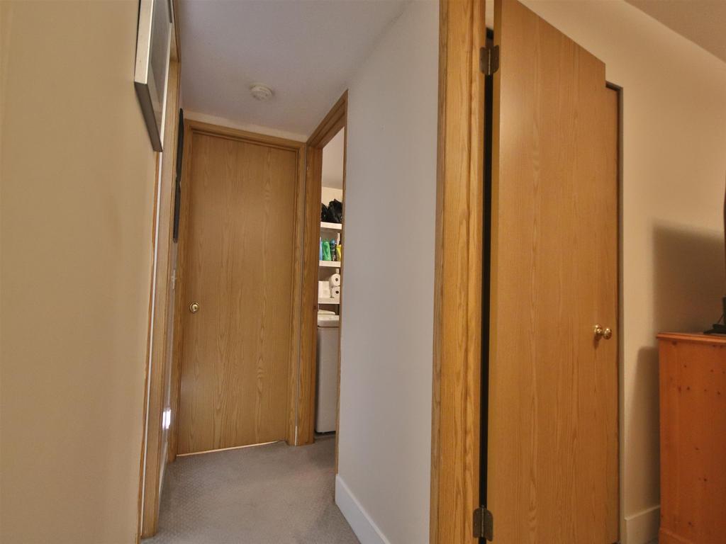 Listing Image for R3080343