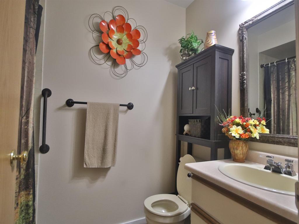 Listing Image for R3080343