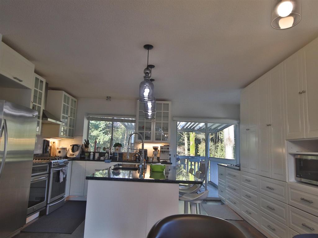 Listing Image for R3080343