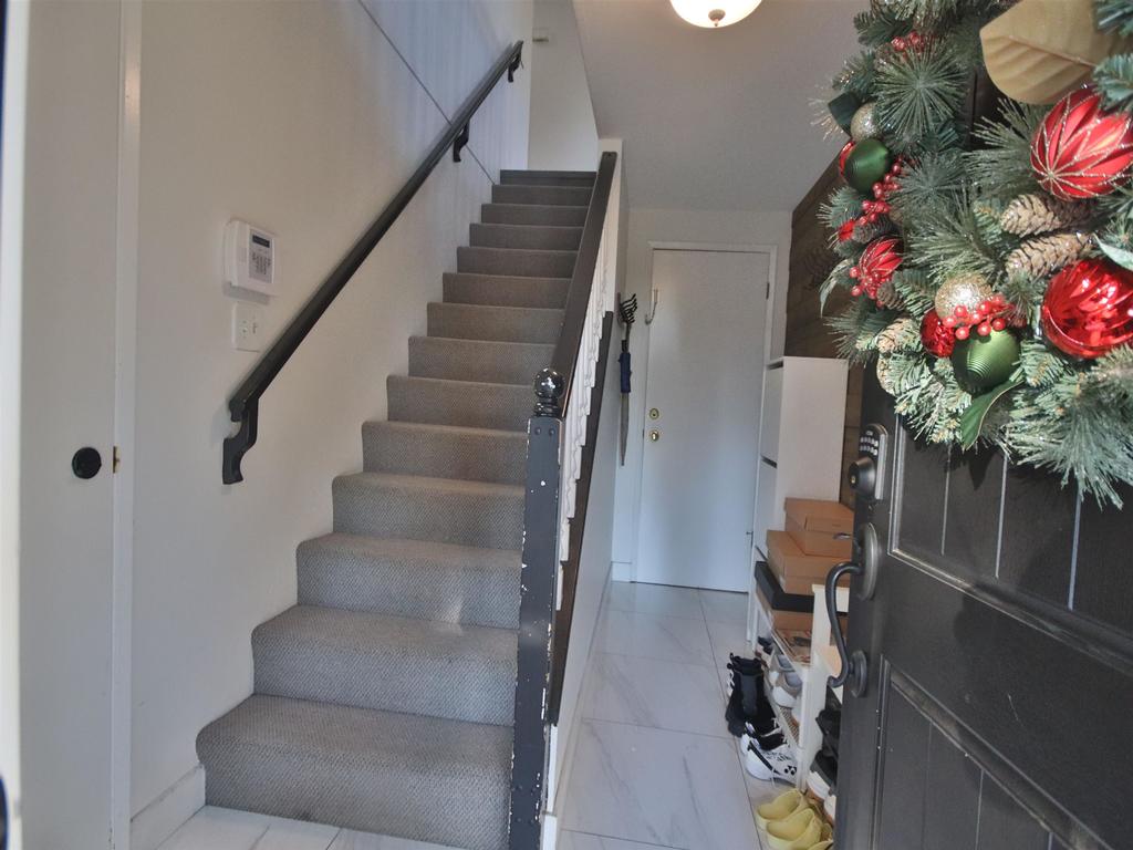 Listing Image for R3080343