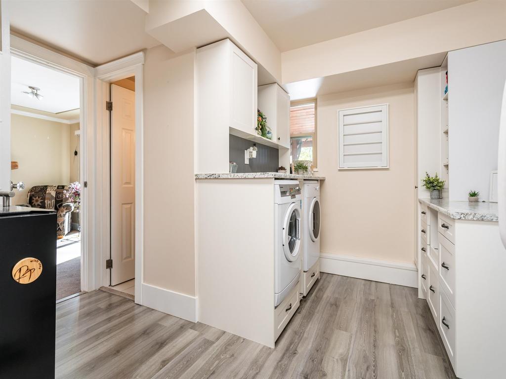 Listing Image for R3080347