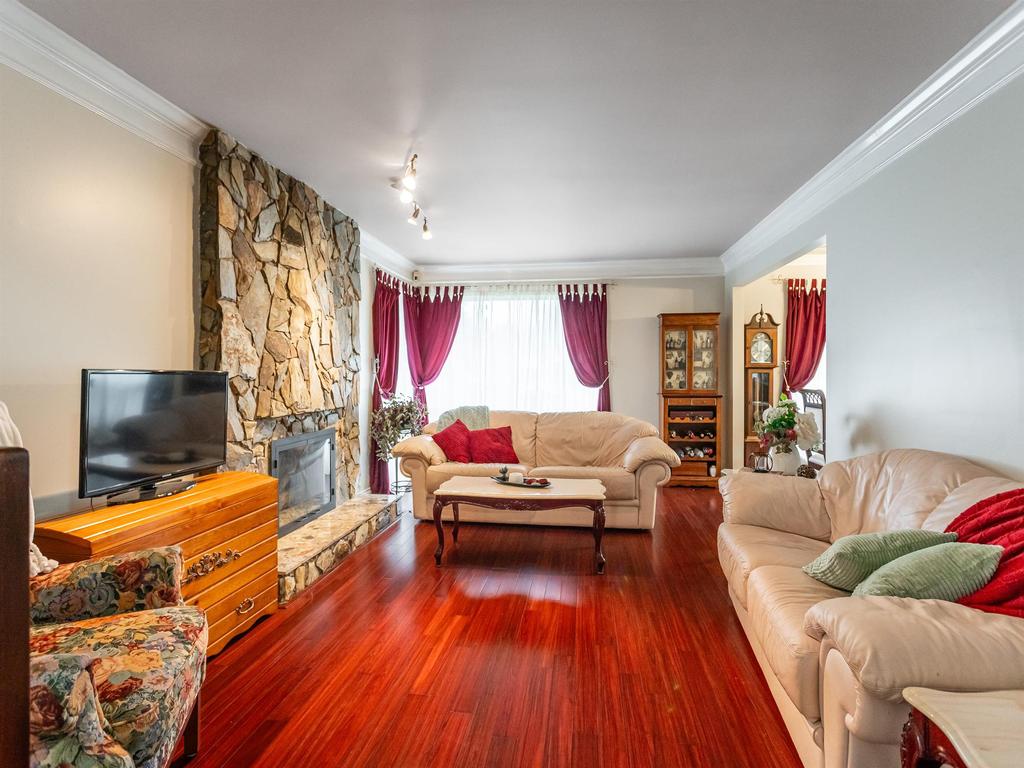 Listing Image for R3080347