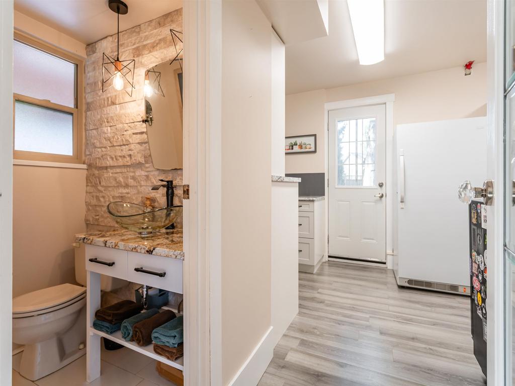 Listing Image for R3080347