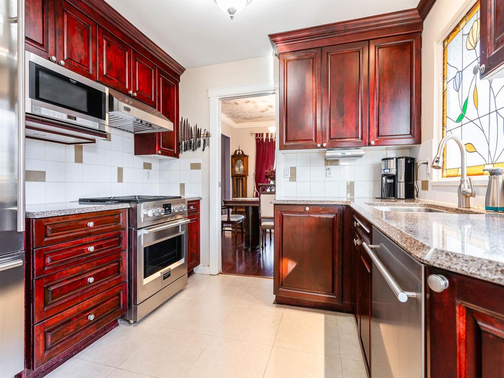 Listing Image for R3080347