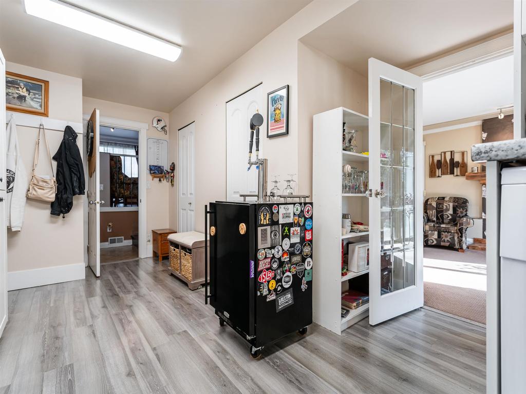 Listing Image for R3080347