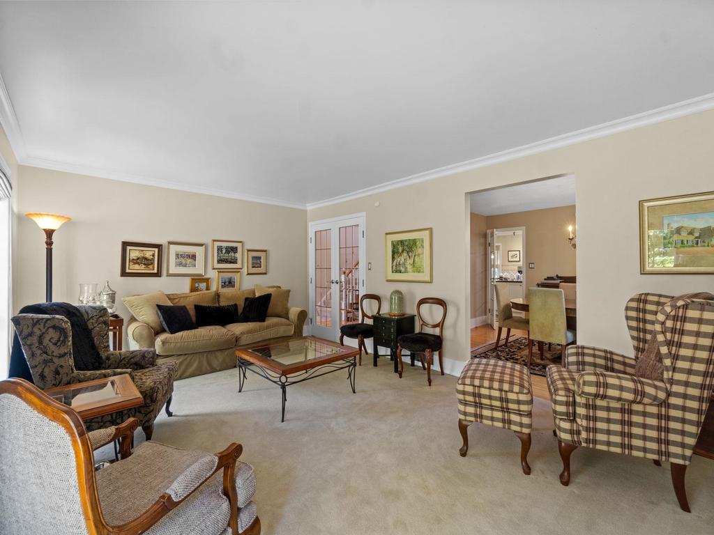 Listing Image for R3080351