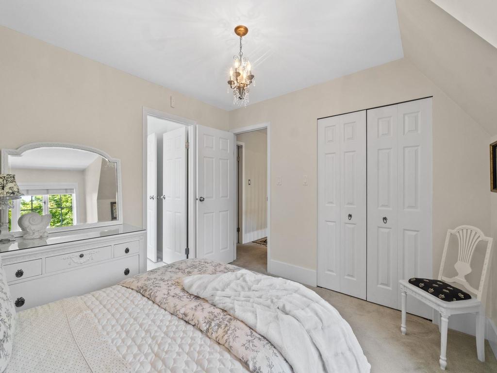 Listing Image for R3080351