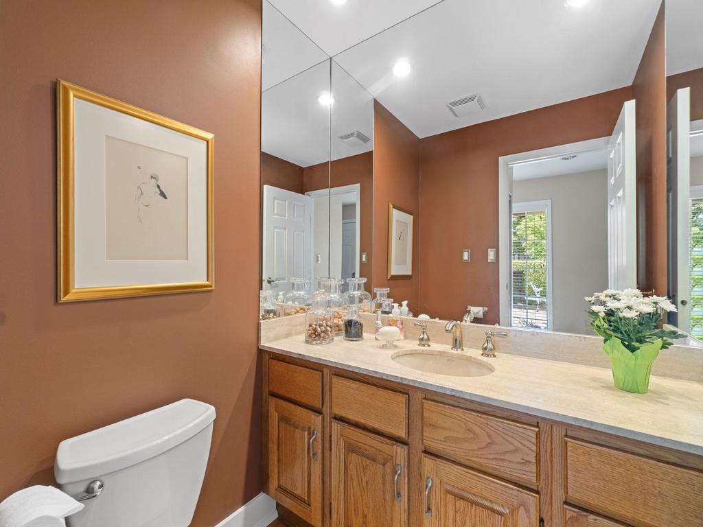 Listing Image for R3080351