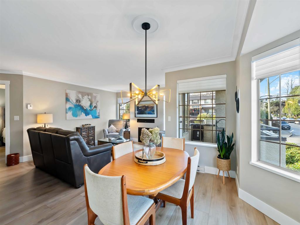 Listing Image for R3080352