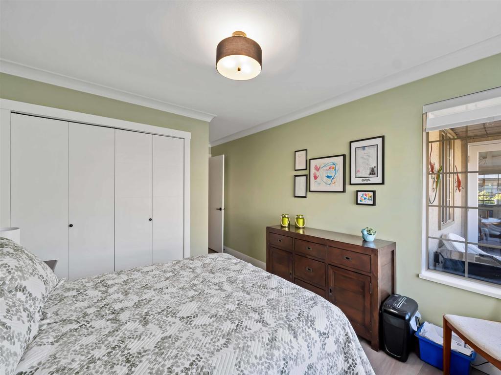 Listing Image for R3080352