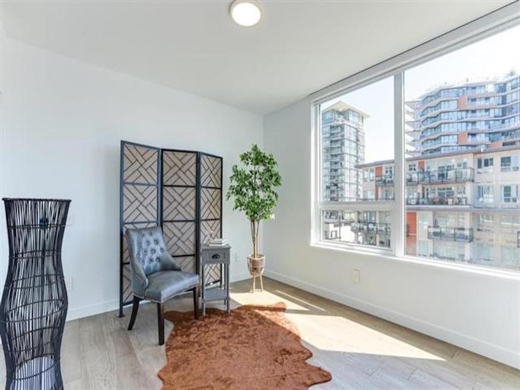 Listing Image for R3080355