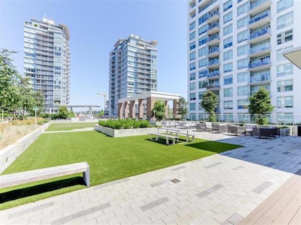 Listing Image for R3080355