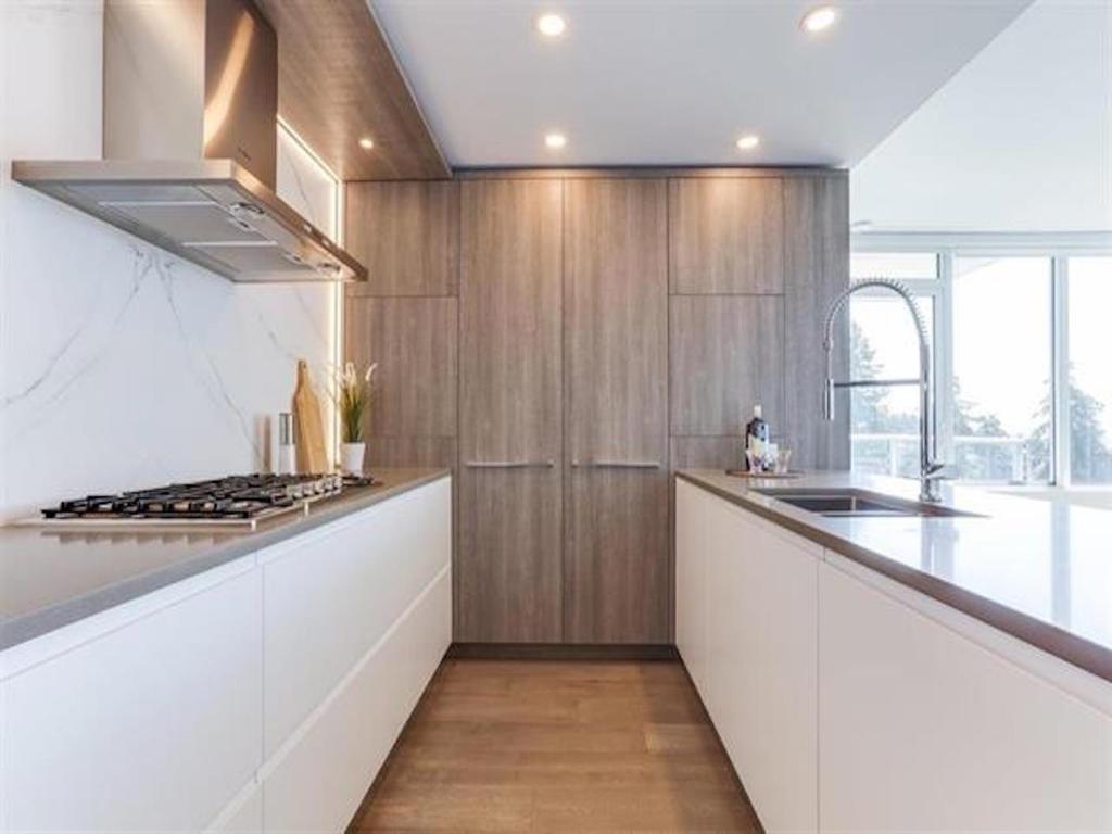 Listing Image for R3080355