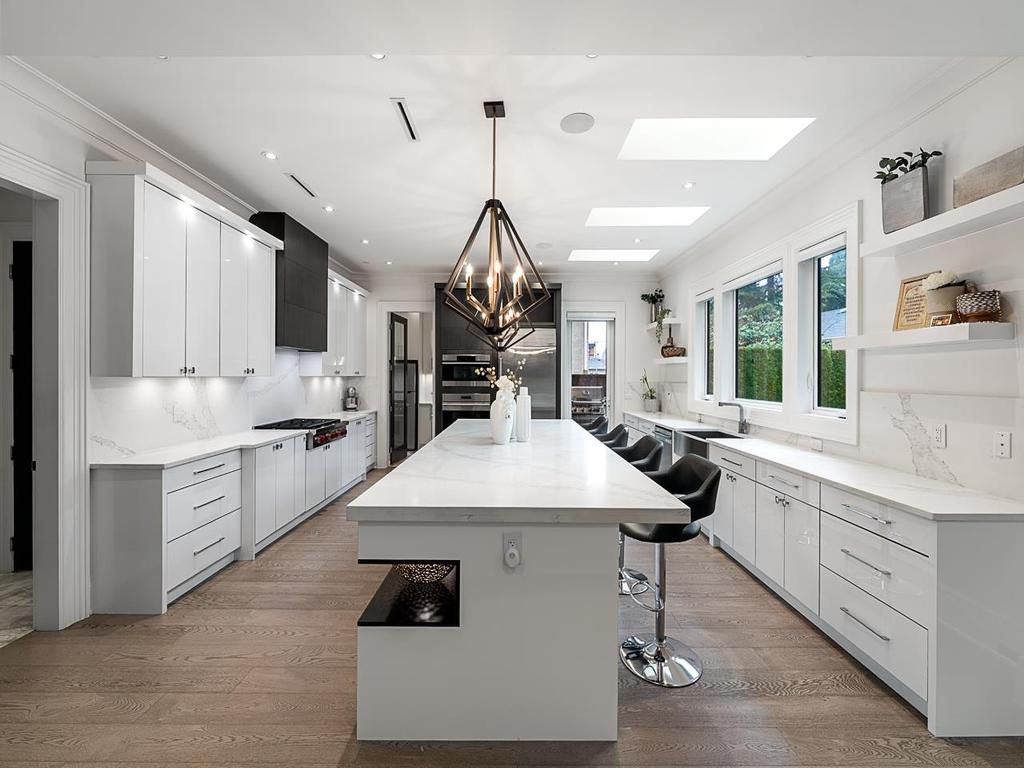 Listing Image for R3080356