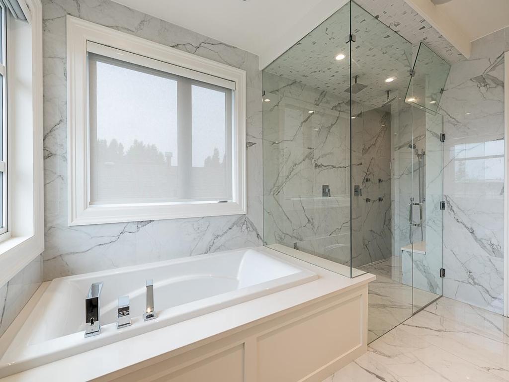 Listing Image for R3080356