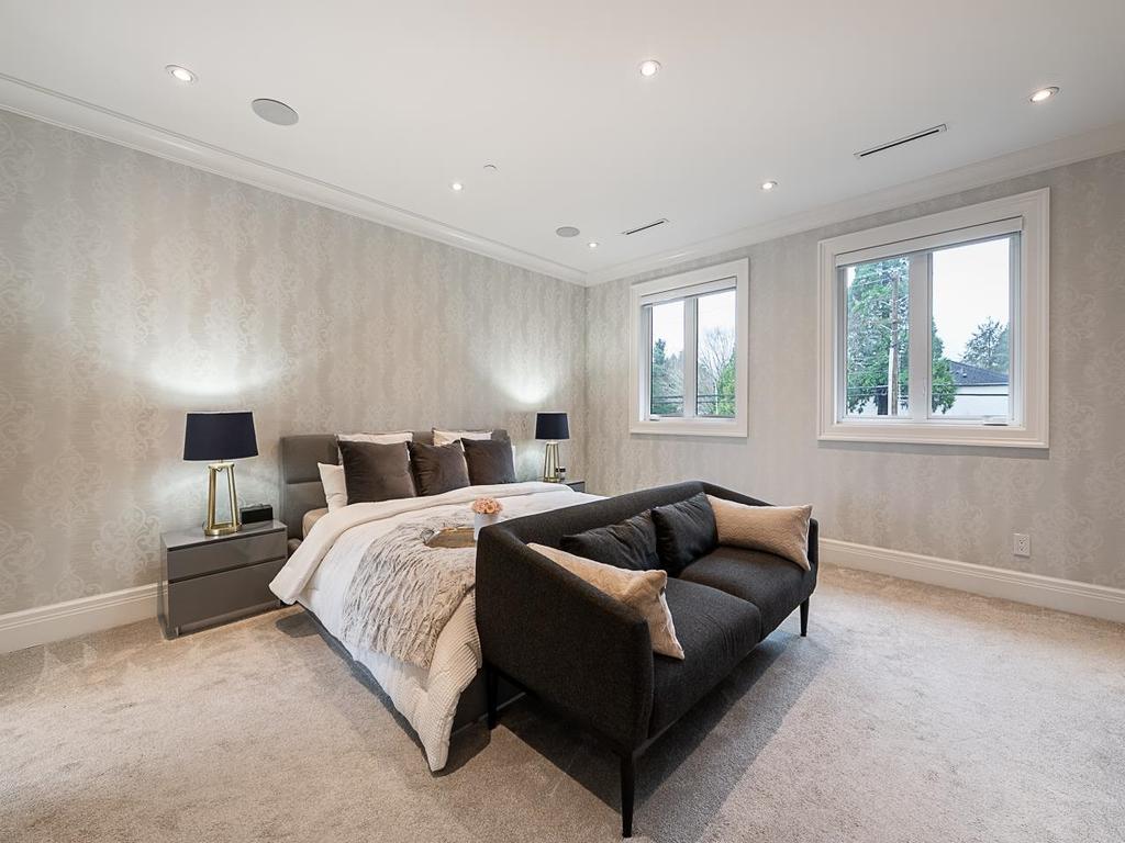 Listing Image for R3080356