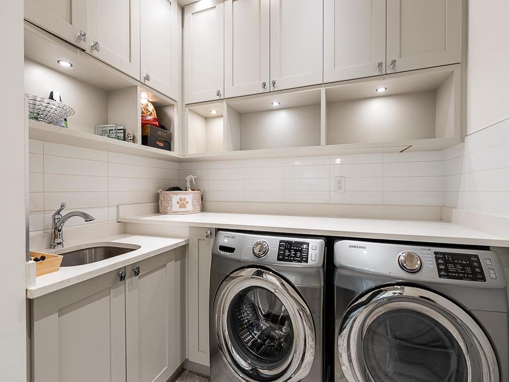 Listing Image for R3080356