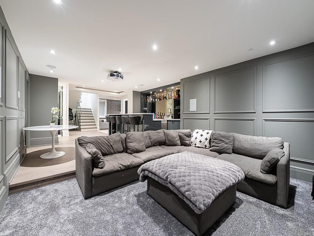 Listing Image for R3080356