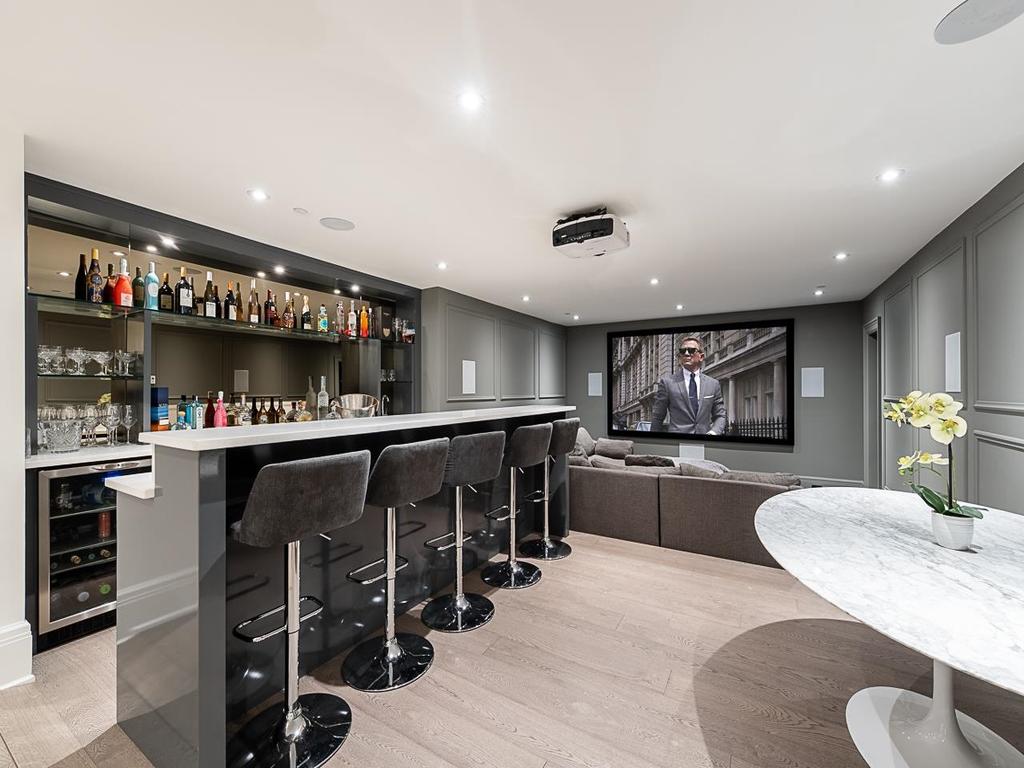 Listing Image for R3080356