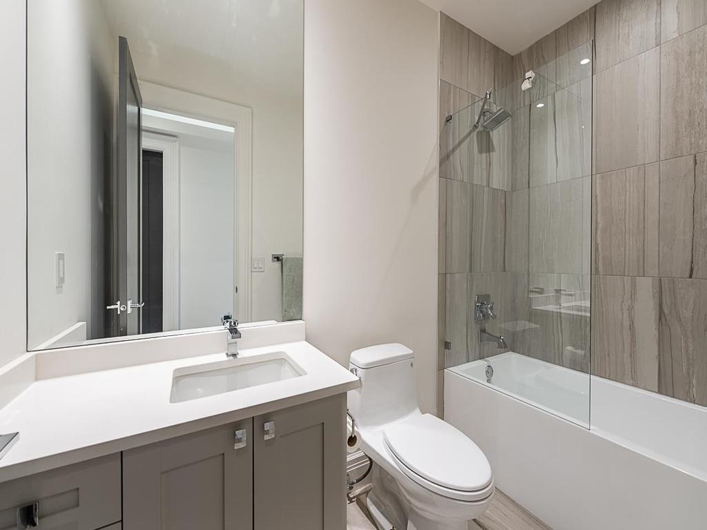 Listing Image for R3080356