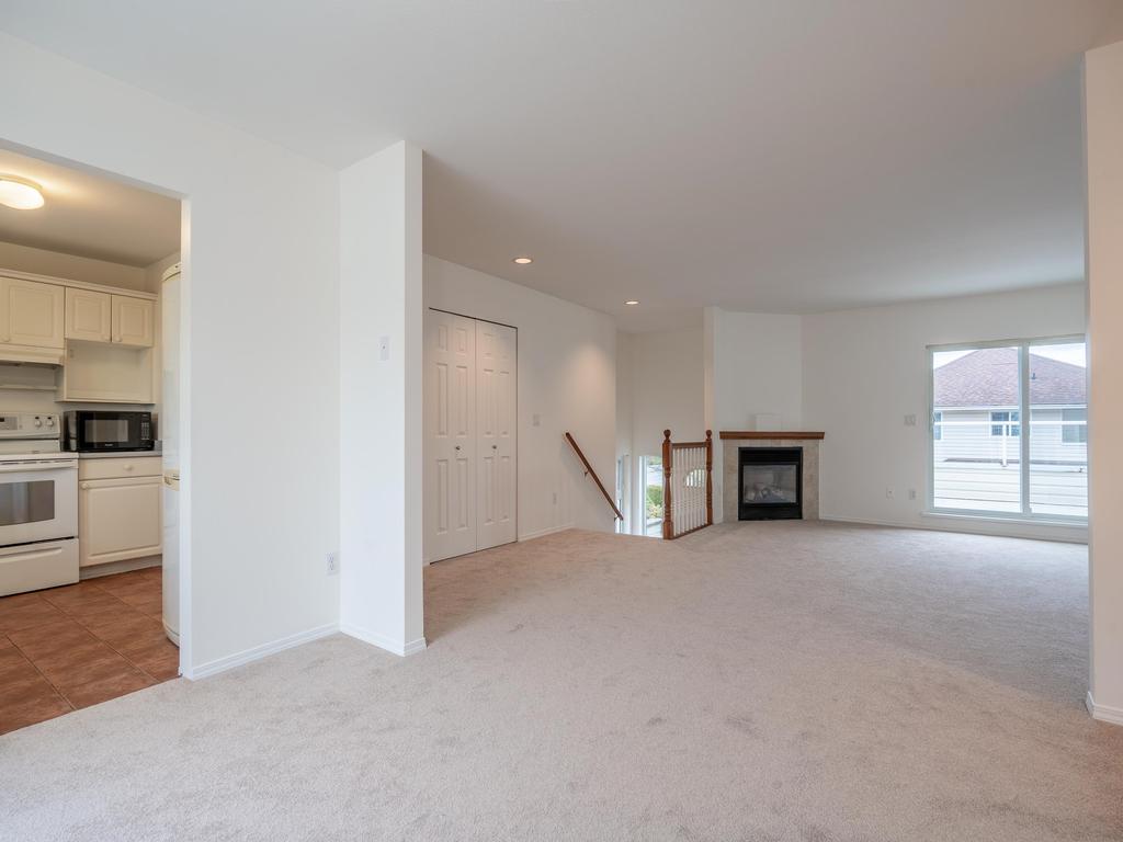 Listing Image for R3080362