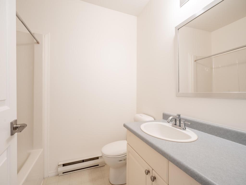 Listing Image for R3080362