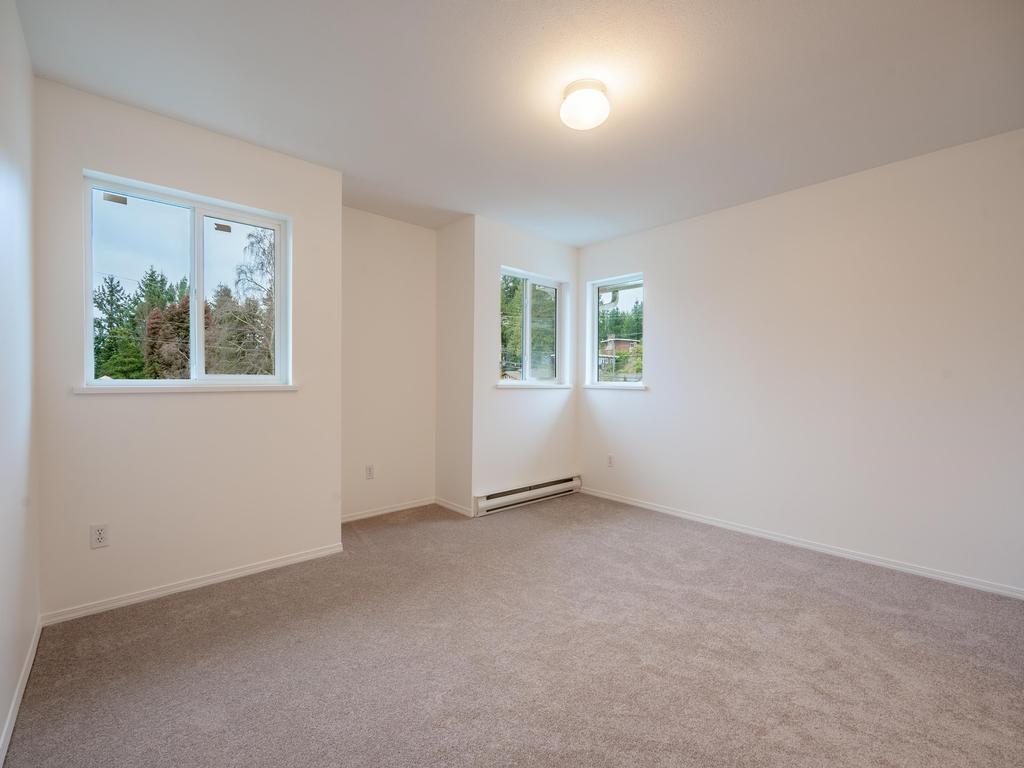 Listing Image for R3080362