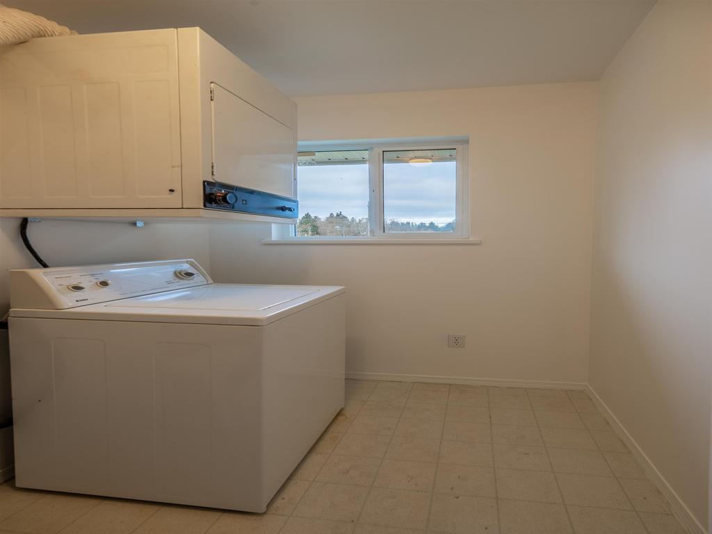 Listing Image for R3080362