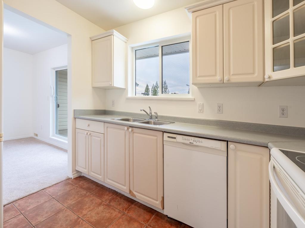 Listing Image for R3080362