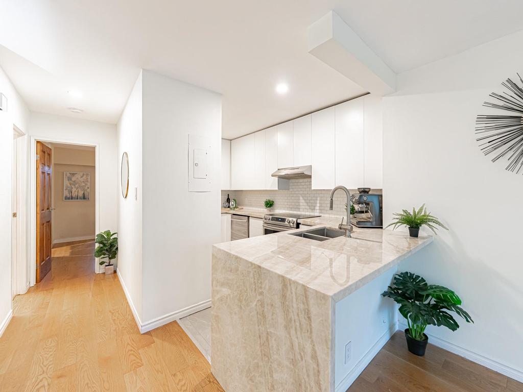 Listing Image for R3080382