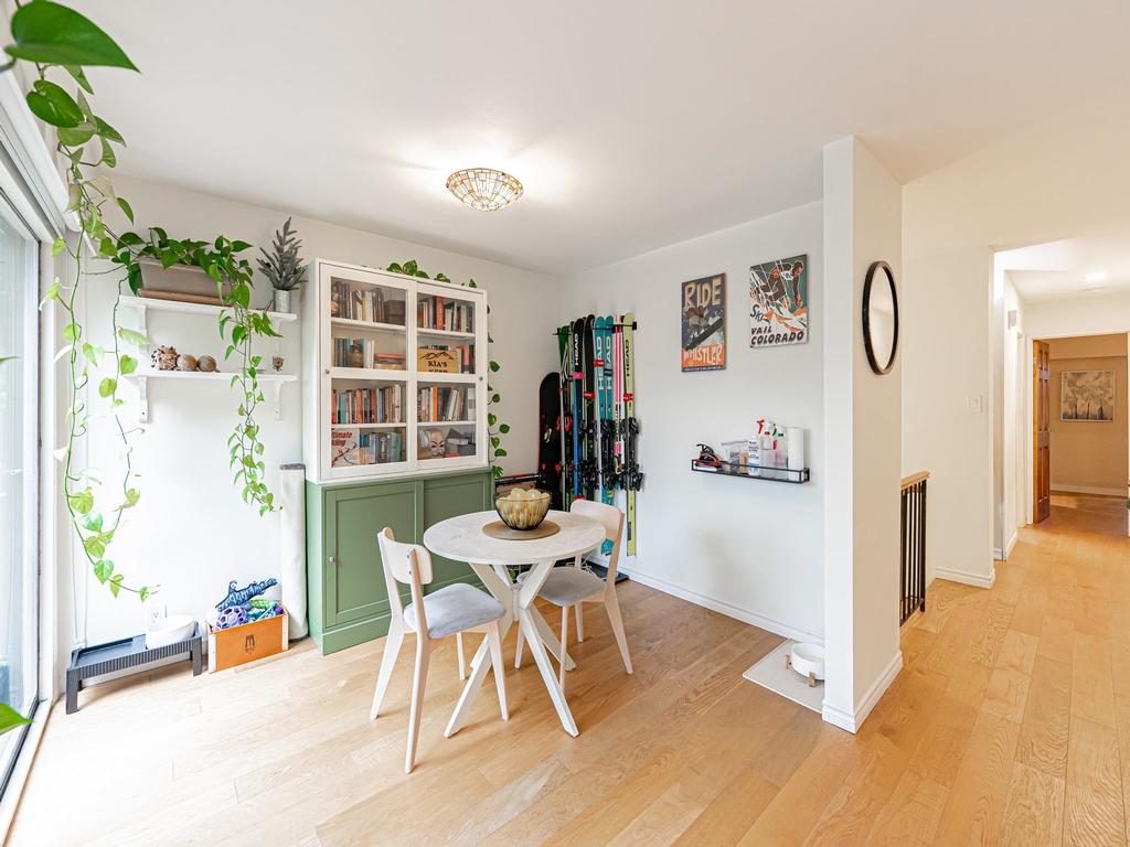 Listing Image for R3080382