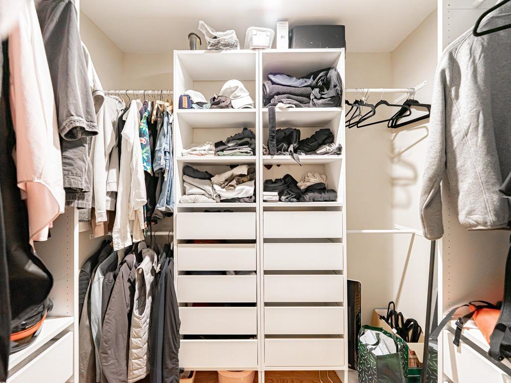 Listing Image for R3080382