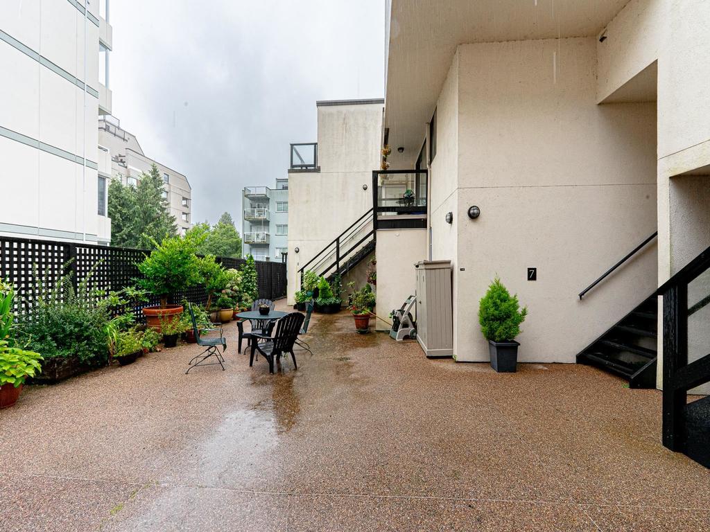 Listing Image for R3080382