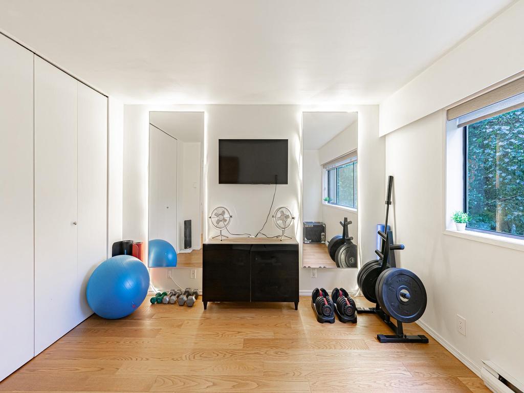 Listing Image for R3080382