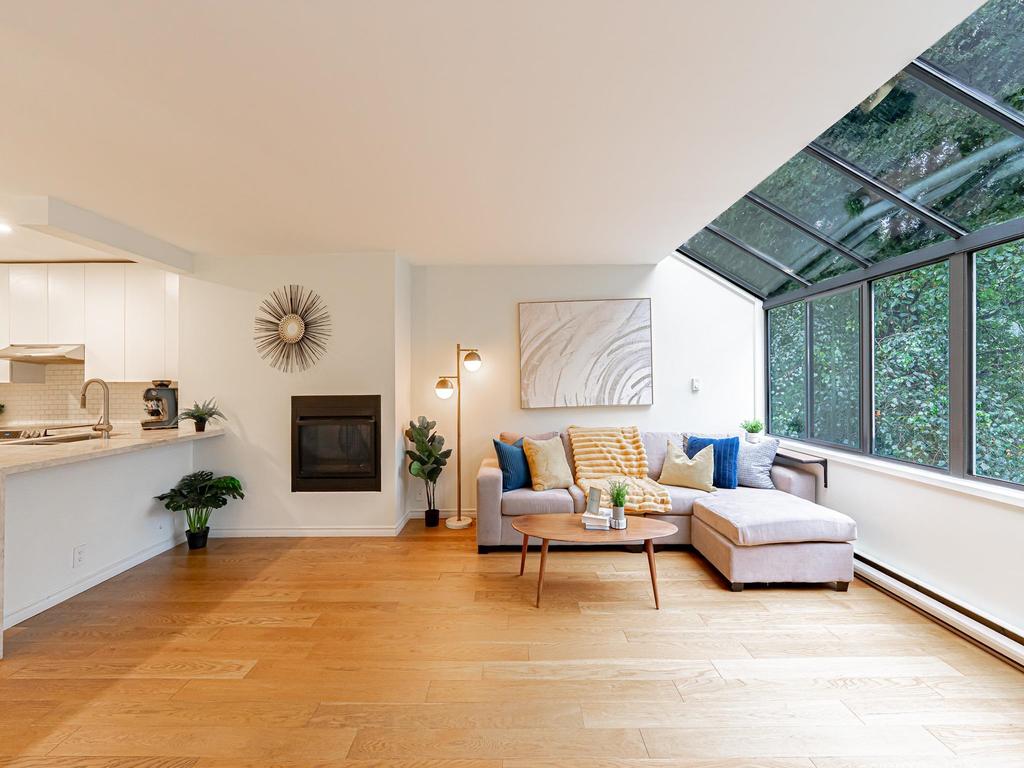 Listing Image for R3080382