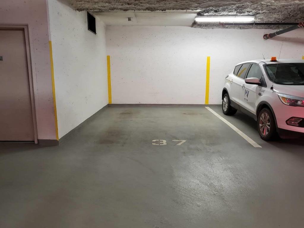 Listing Image for R3080387