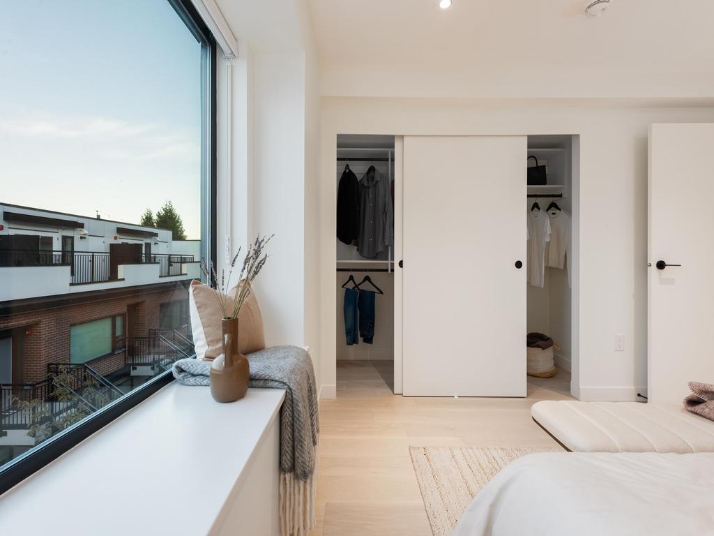 Listing Image for R3080388