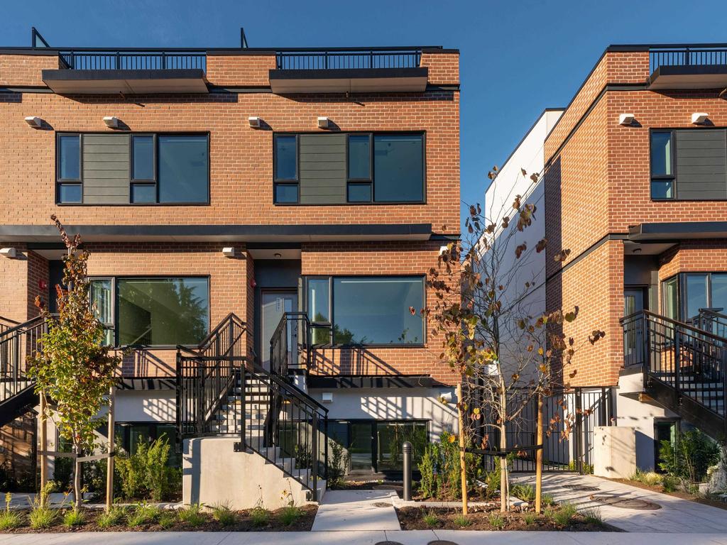 Listing Image for R3080388