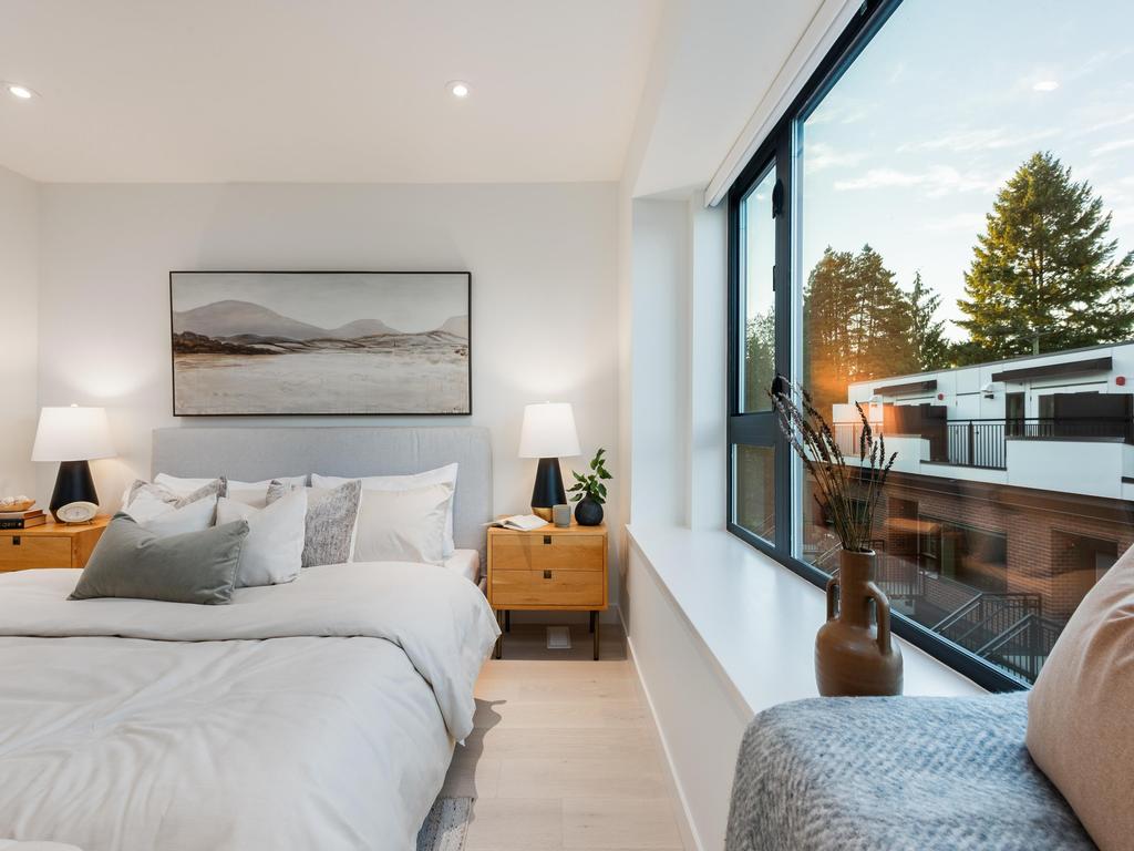 Listing Image for R3080388