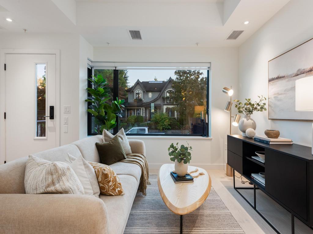 Listing Image for R3080388