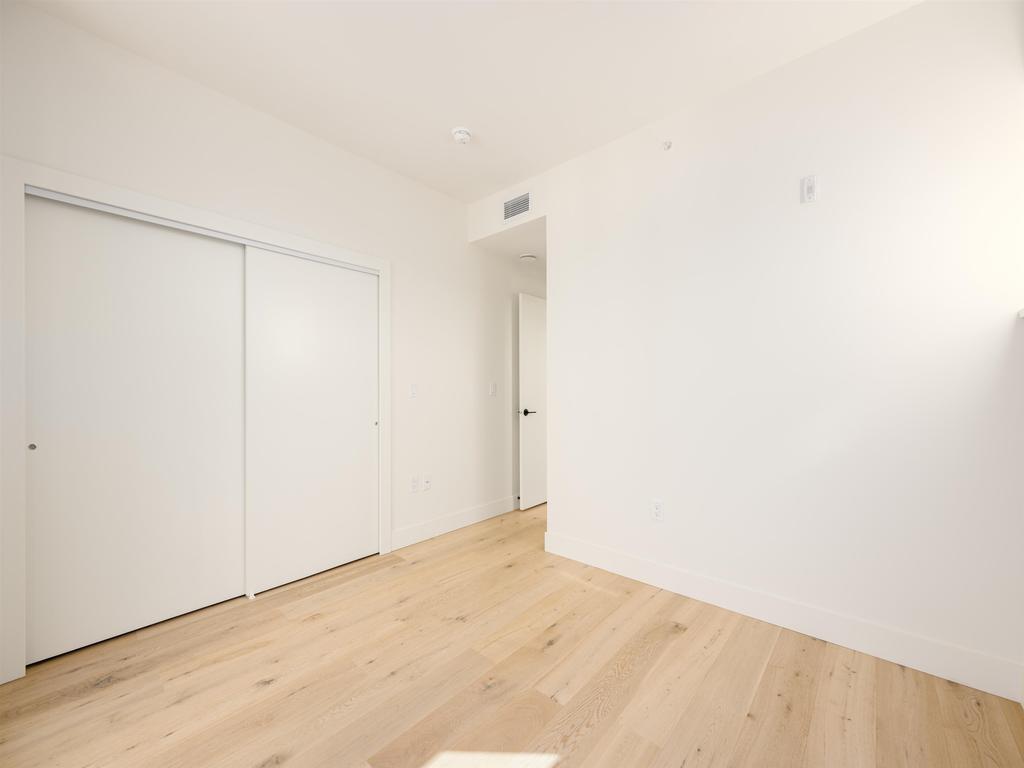 Listing Image for R3080390