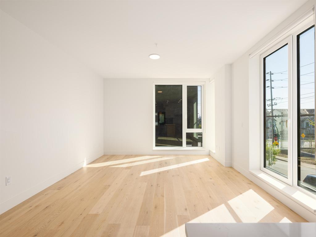 Listing Image for R3080390