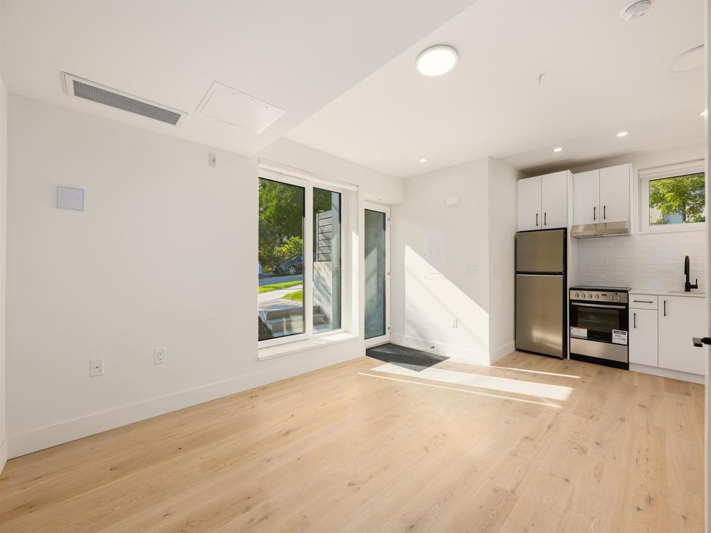 Listing Image for R3080390