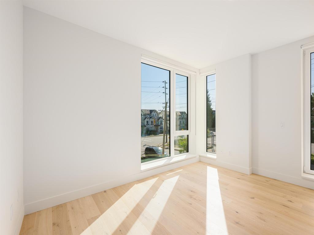 Listing Image for R3080390