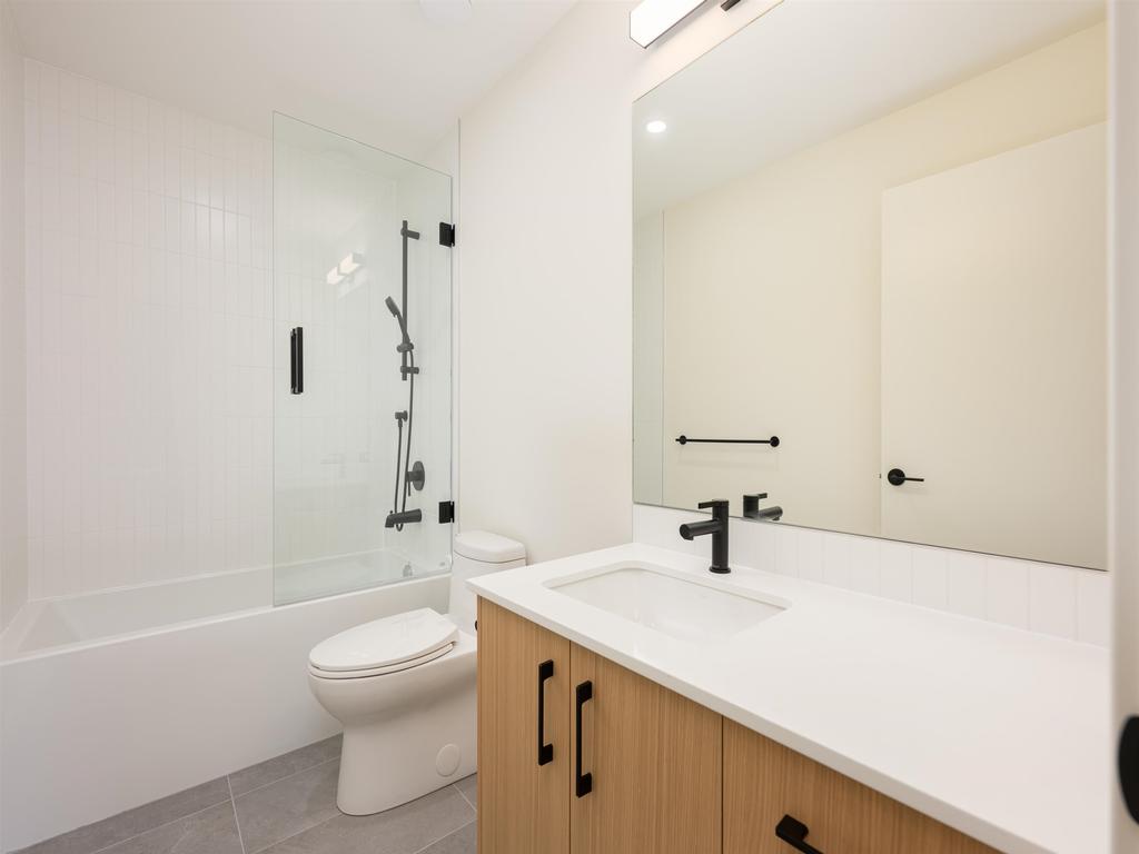 Listing Image for R3080390