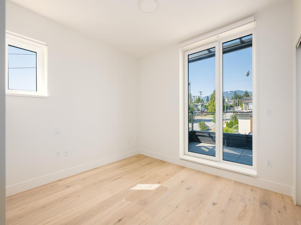 Listing Image for R3080390